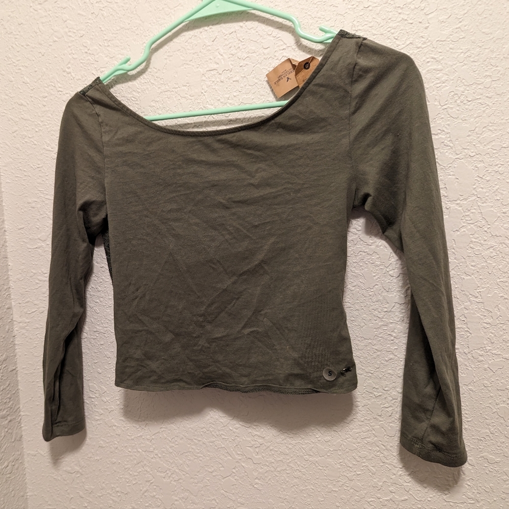 American Eagle small green long sleeve crop top